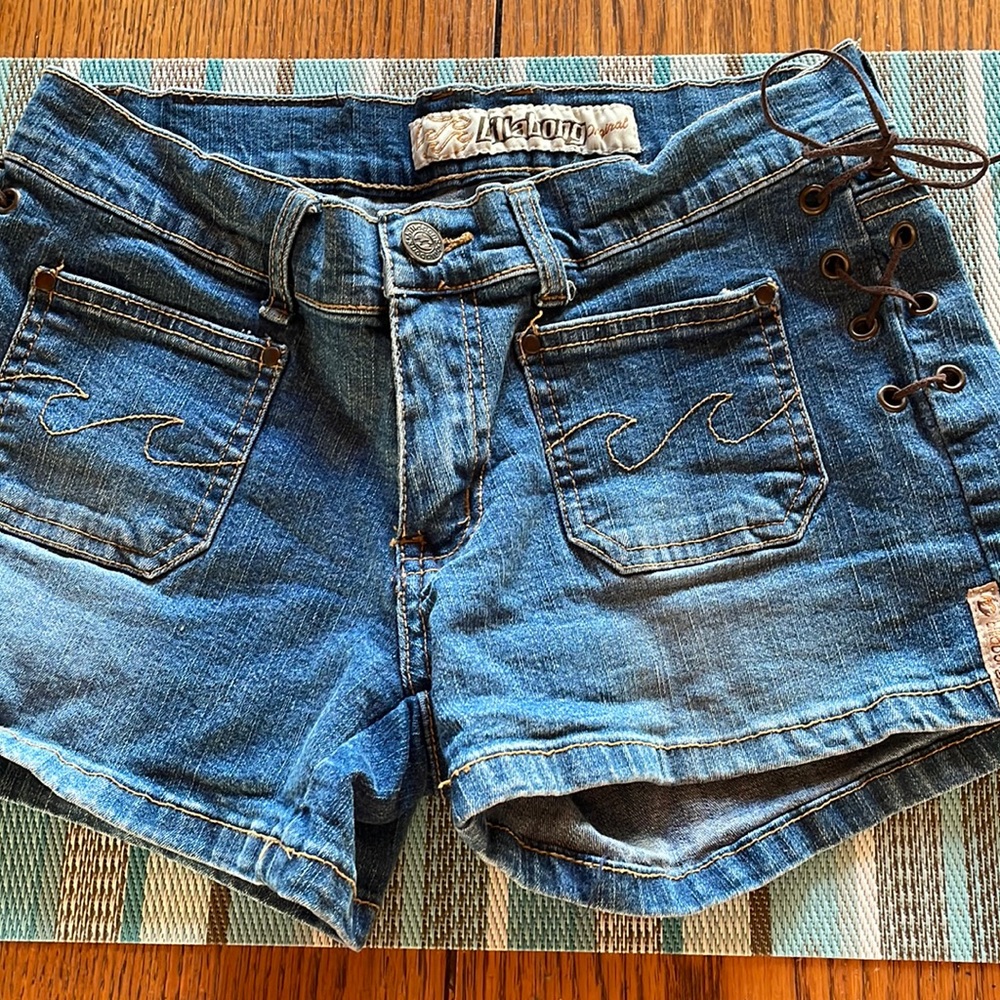 Billabong jeans shorts size 3